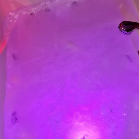 Z Jacuzzi דירה קולובז'ג