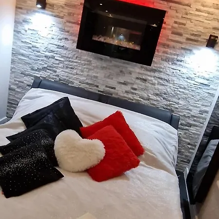 Z Jacuzzi Apartment