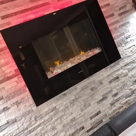 Z Jacuzzi Apartment